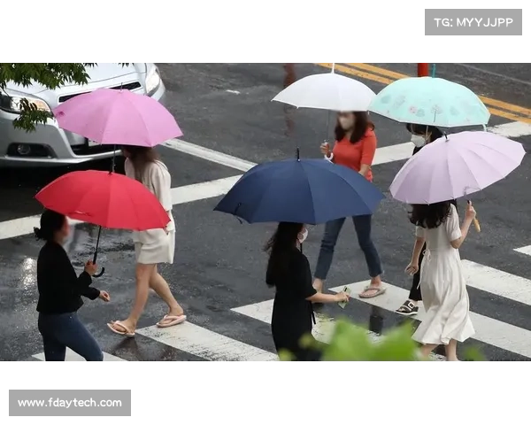 水原光州赛前为暴雨灾民默哀 俱乐部联合捐款5亿韩元助力救灾 水原光州赛前为暴雨灾民默哀 俱乐部联合捐款5亿韩元助力救灾